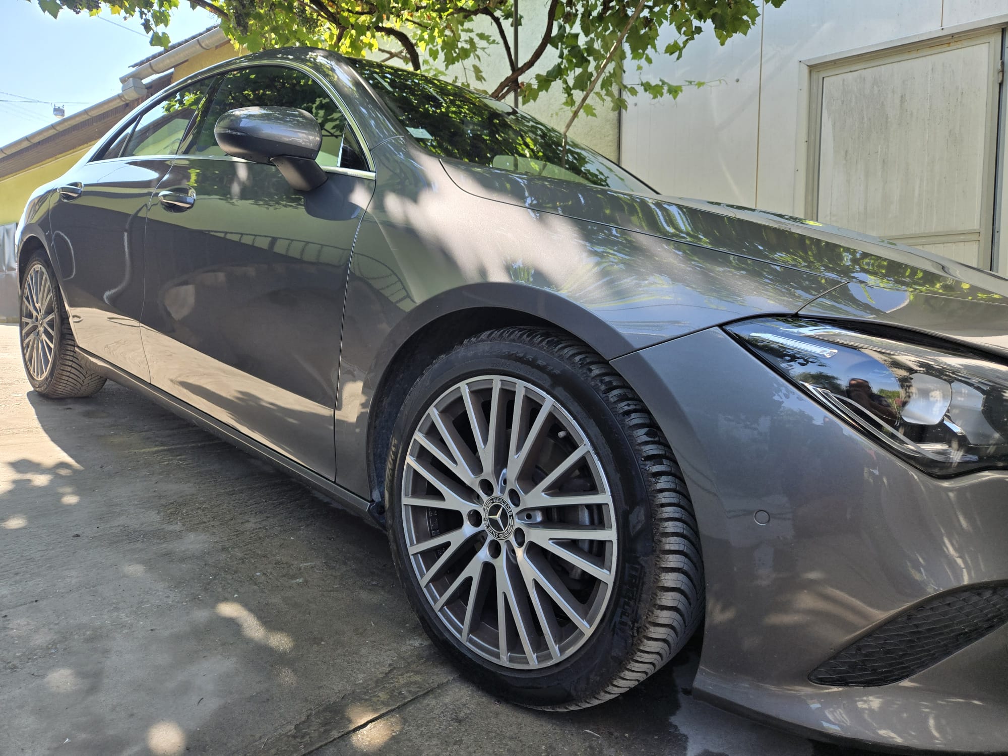 Mercedes-Benz CLA 200 d – sanacija praga, vrata i stražnjeg dijela vozila u autolimarskoj radionici Autokirurgija Omrčen, Osijek (slika 1)