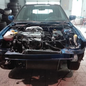 Ford Escort – frontalni sudar – popravak karoserije nakon frontalnog sudara u autolimarskoj radionici Autokirurgija Omrčen, Osijek (slika 3)
