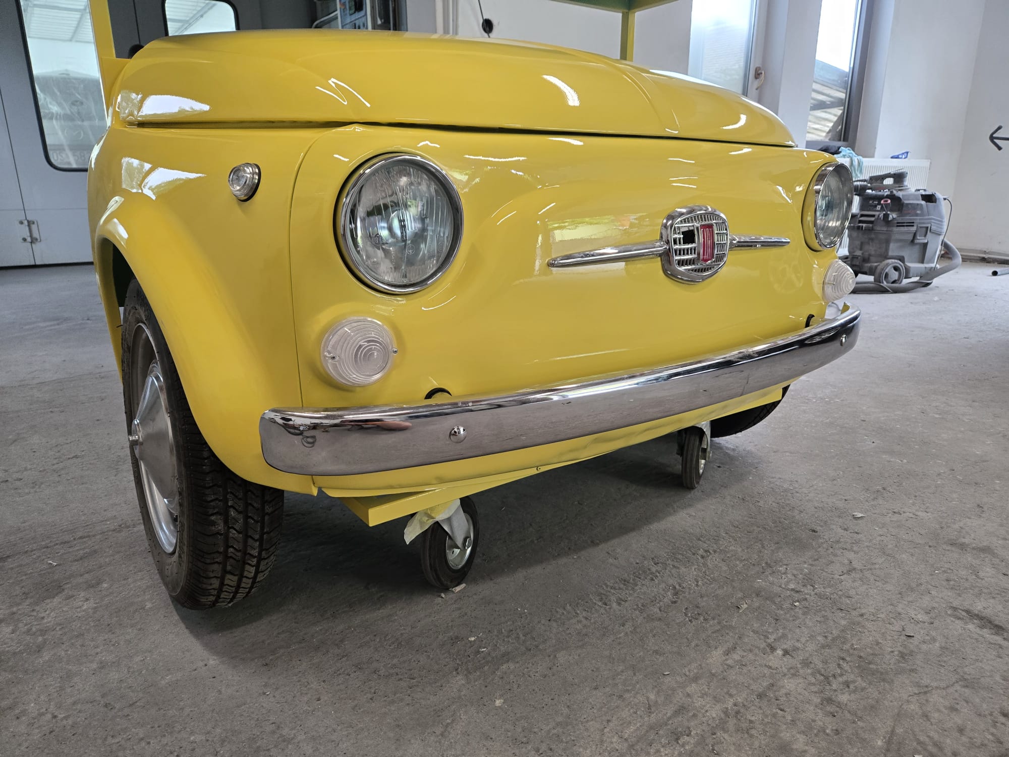 Fiat Topolino – restauracija i lakiranje izložbenog primjerka u autolimarskoj radionici Autokirurgija Omrčen, Osijek (slika 2)